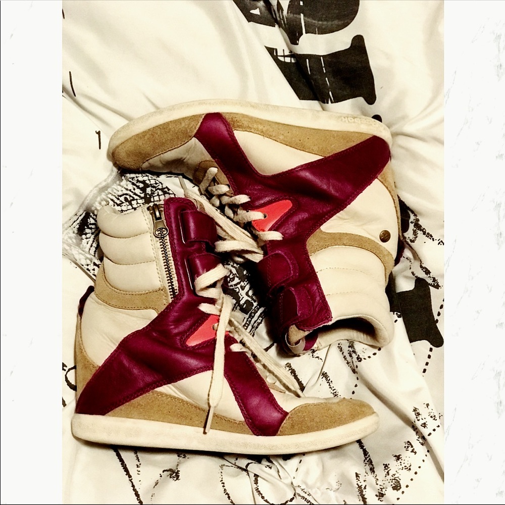 Make an Offer! Stylish Alicia Keys Reebok shoes